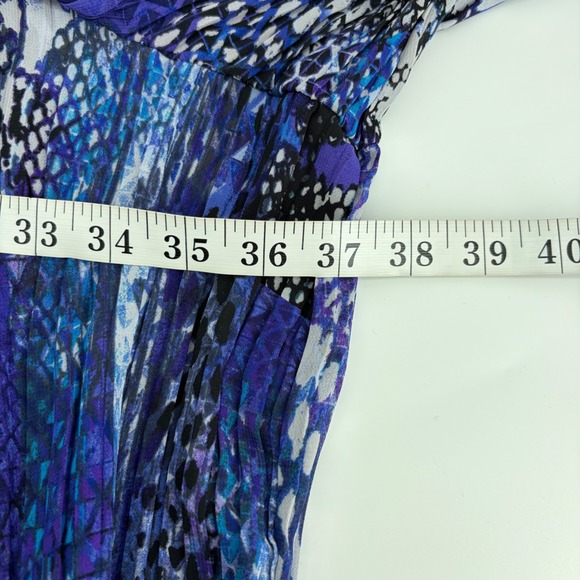 CATHERINES 5X 34/36W Blue Purple Snake Print Embellished Neckline Tunic Top - Picture 5 of 6